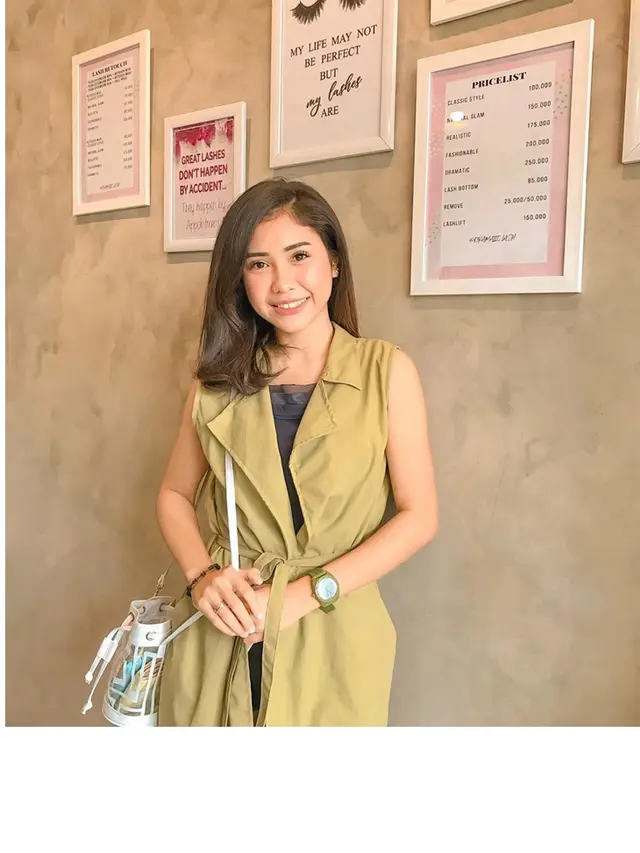 Lama Vakum, Ini 7 Potret Terbaru Livia Teenebelle yang Jadi Mama Muda