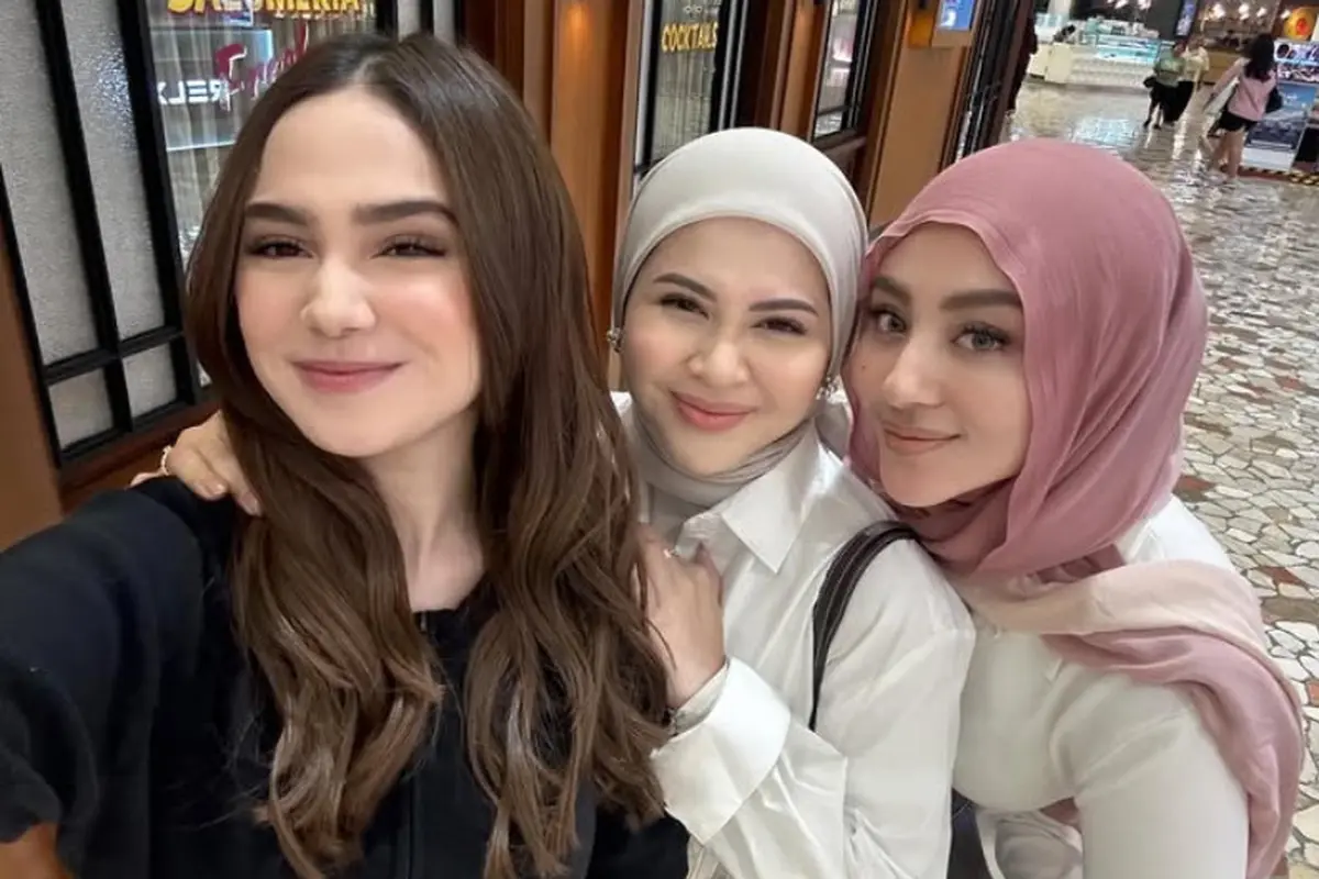 Tampilan Makeup Soft Geng Mamayu