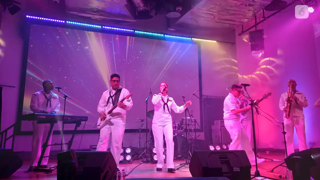 The U.S. 7th Fleet Band