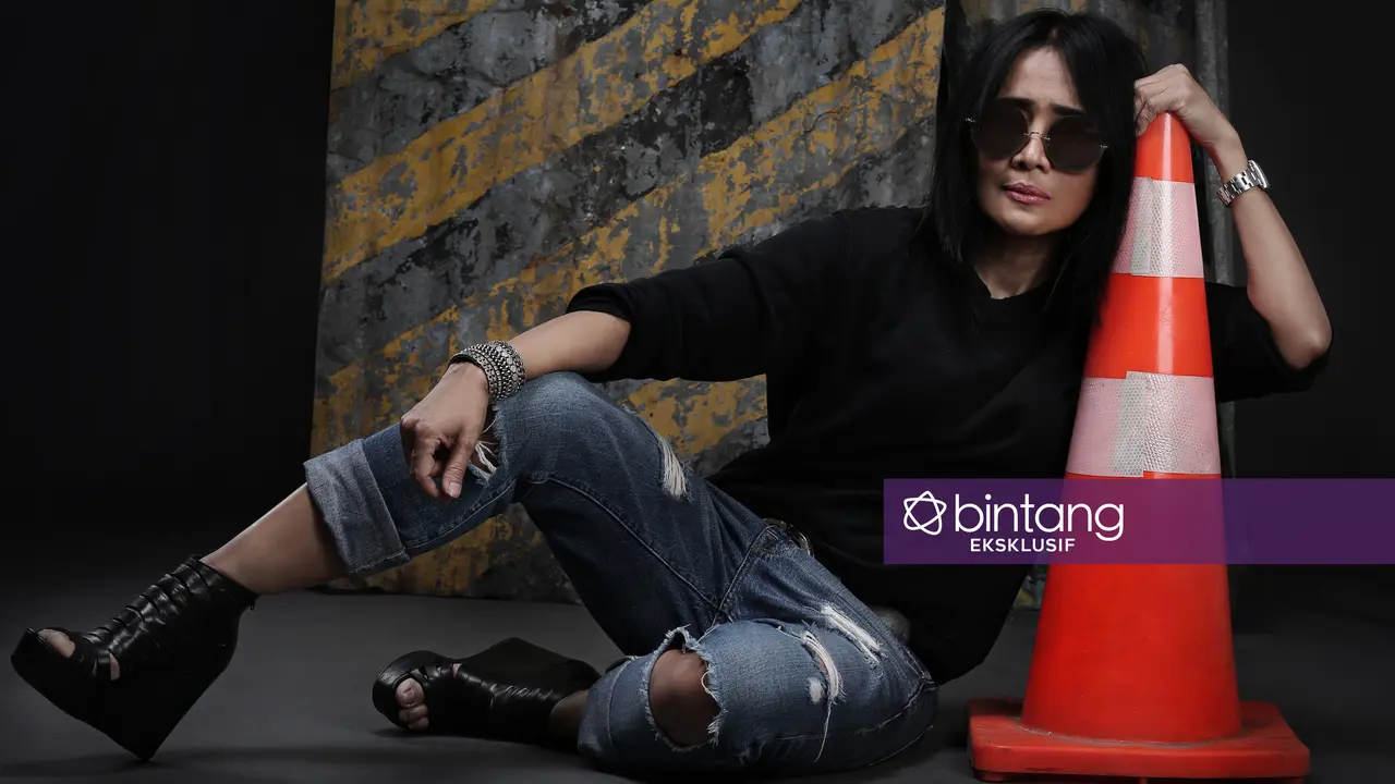 [Bintang] Eksklusif Atiek CB A1