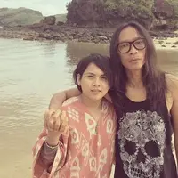 Evelyn mengaku belum menggunakan fasilitas apapun dari Aming dan selama ini ia bekerja untuk memenuhi kebutuhannya