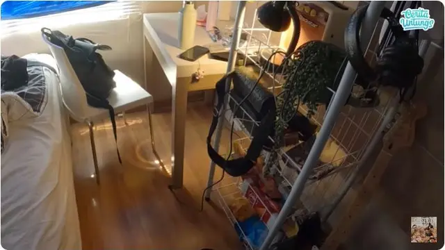 7 Potret Kamar Kos Gavin Anak Arie Untung yang Kuliah di ITB, Lengkap Ada Kitchen Set