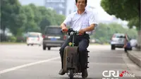 Penemu koper listrik, He Liangcai. (CRI Online)