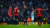 Derby Manchester di Mata Graham Poll