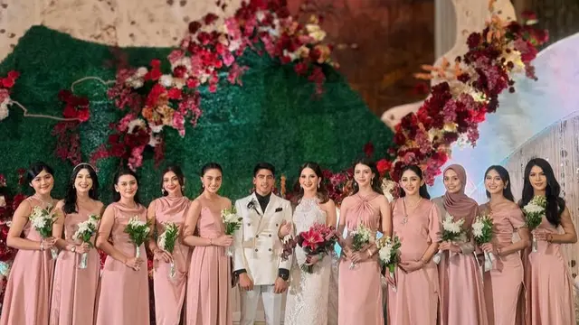 Erina Gudono Saat Jadi Bridesmaid