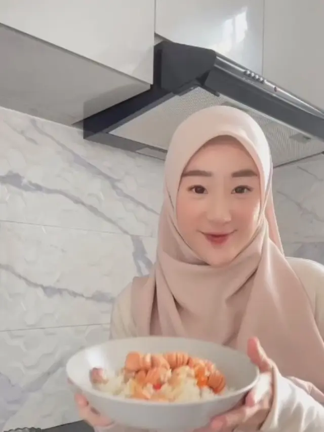 Potret Dapur Rumah Larissa Chou, Estetik dengan Imbuhan Furniture Kayu