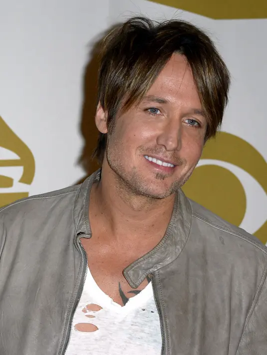 Baru saja pekan lalu, saat tur barunya di The Country Music Hall of Fame, Keith Urban mengungkapkan bahwa ayahnya telah menjalani perawatan di rumah sakit. (Bintang/EPA)