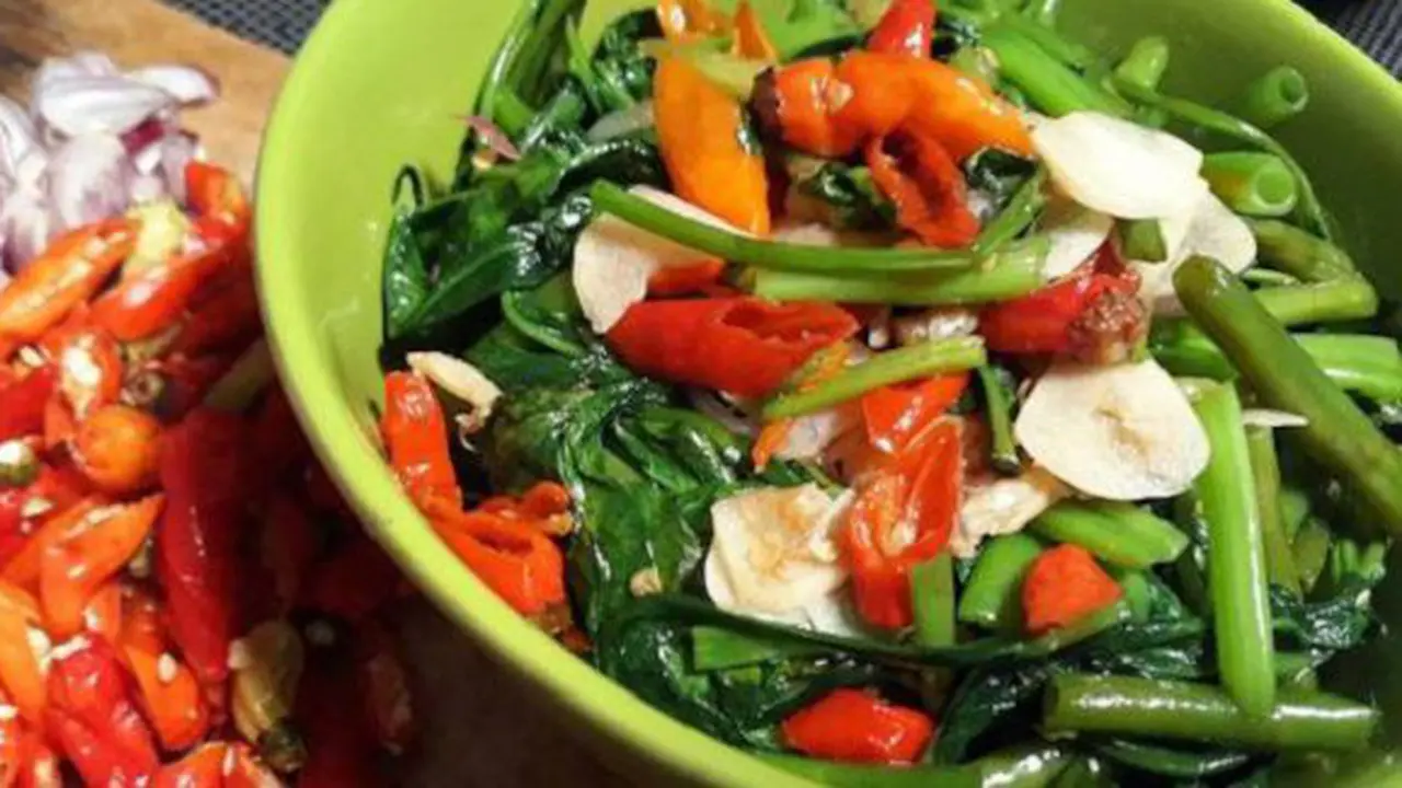 Tumis kangkung/copyright cookpad/Melati Aros Putri