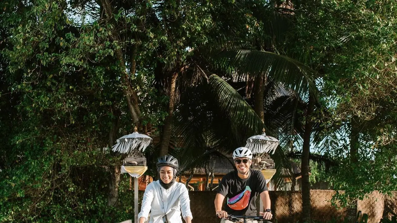 Ayudia Bing Slamet