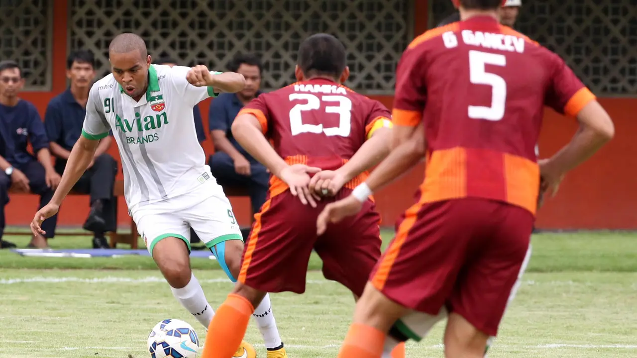 Thiago Futuruso, Surabaya, United, Bola.com