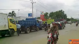 Antrean SPBU di Kendari