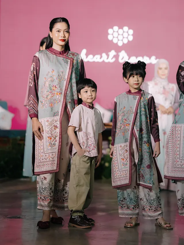 Koleksi Raya 2025 Heart Troops