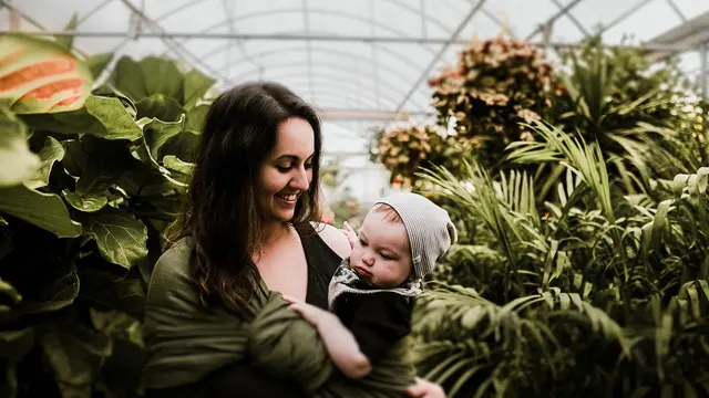 [Bintang] Kata Astrologer: 5 Zodiak Ini Cocok Banget Jadi Full Time Mom