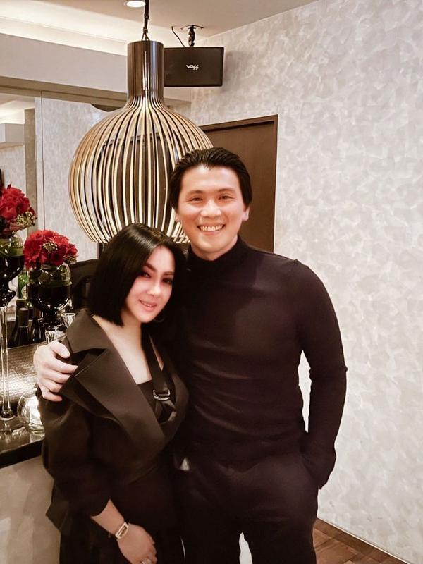 Syahrini dan Reino Barack (Sumber: Instagram/@princessyahrini)