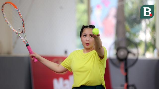 Foto: Aksi Pantang Menyerah Istri Sultan Andara di Turnamen Olahraga Selebriti Indonesia