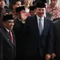 Ahok bersama wakilnya Djarot Syaiful Hidayat dan Dirjen OTDA Soni Sumarsono bersiap menghadiri peresmian dan serah terima nota pengantar tugas Pelaksana Tugas (Plt) Gubernur DKI Jakarta di Gedung Kemendagri, Rabu (26/10). (Liputan6.com/Johan Tallo)