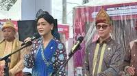 Ketua Dewan Komisioner Otoritas Jasa Keuangan (OJK, Mahendra Siregar di Palembang, Senin (27/5/2024). (Tira/Liputan6.com)