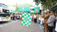 Wali Kota Probolinggo Habib Hadi Zainal Abidin memberangkatkan ratusan Jamaah Haji asal Kota Probolinggo  (Istimewa)