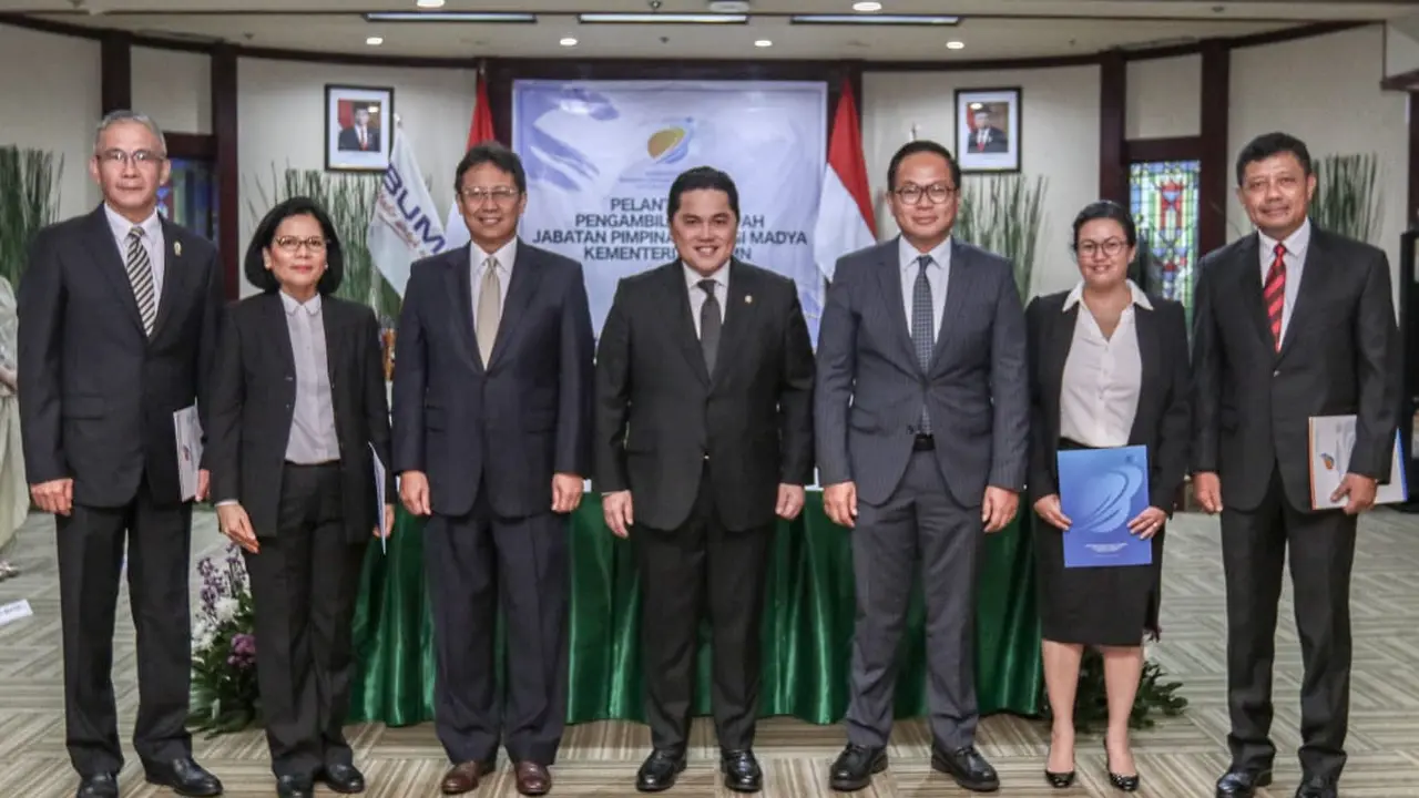 Menteri BUMN Erick Thohir melantik pejabat Kementerian BUMN