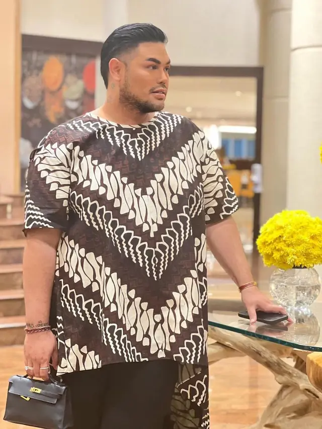 Sempat Miliki Bobot 180 Kg, Ini 7 Potret Terbaru Ivan Gunawan yang Makin Langsing