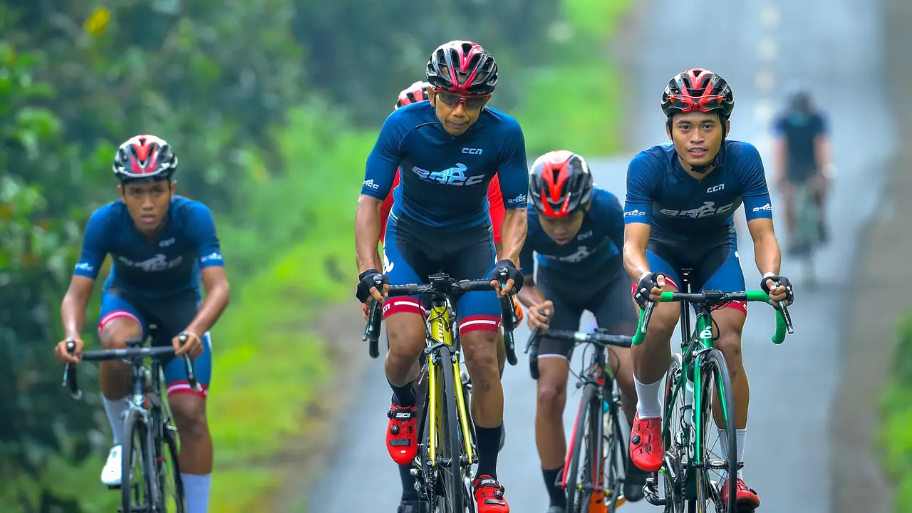 Ratusan pesepeda dari berbagai daerah di Indonesia ramaikan Go West Gantasan Banyuwangi. (Istimewa)