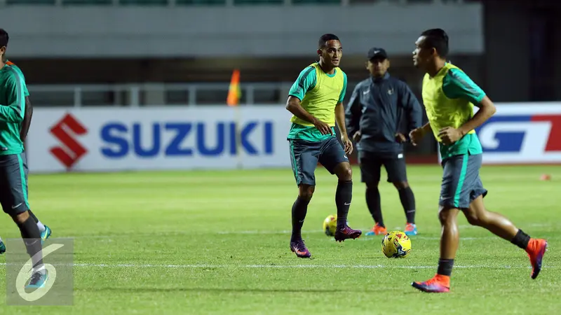 20161202-Timnas Indonesia Lakukan Uji Lapangan Resmi-Bogor- Helmi Fithriansyah