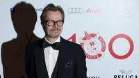 Gary Oldman