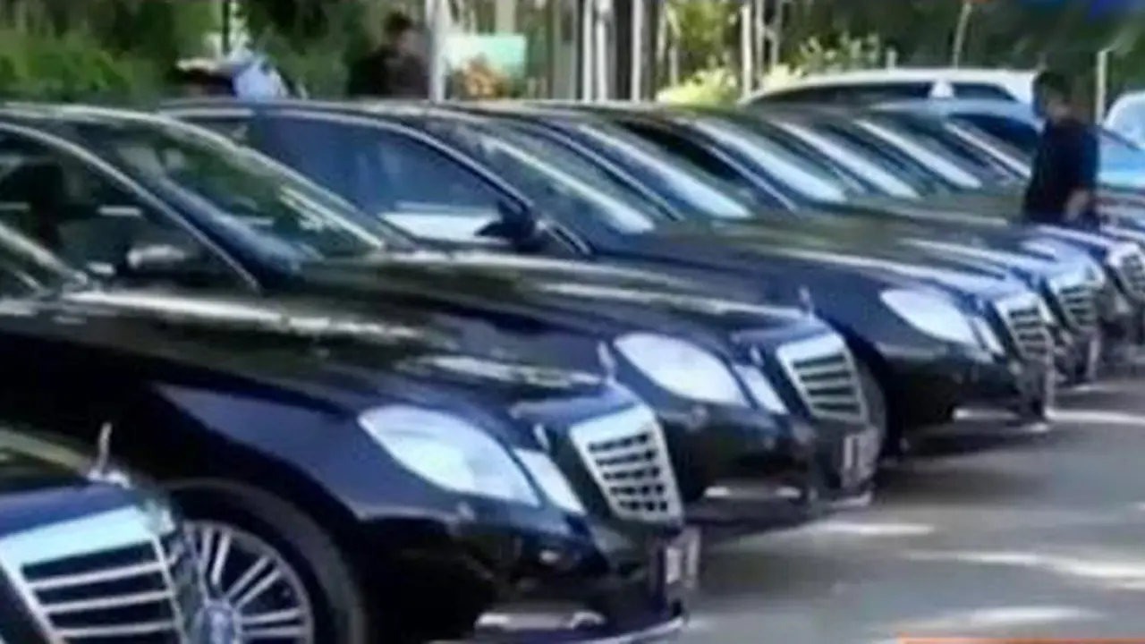 Tengok Deretan Sedan Mercy Mewah Raja Arab di Bali