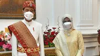 Presiden Jokowi memilih mengenakan busana adat Lampung saat pimpin HUT ke-76 RI (instagram/jokowi)