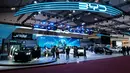 Gaikindo Indonesia International Auto Show (GIIAS) 2025, resmi dibuka untuk umum di Indonesia Convention Exhibition (ICE), Tangerang, Banten, pada Kamis 24 Juli 2025. Tampak dalam foto, panggung mini display BYD terlihat selama Gaikindo Indonesia International Auto Show (GIIAS) ke-32 di Indonesia Convention Exhibition (ICE) di Tangerang, Banten, 23 Juli 2025. (Yasuyoshi CHIBA/AFP)