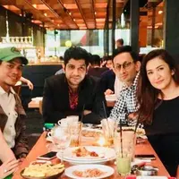 Irish Bella dan Nafa Urbach (IG @dheerajkalwani)