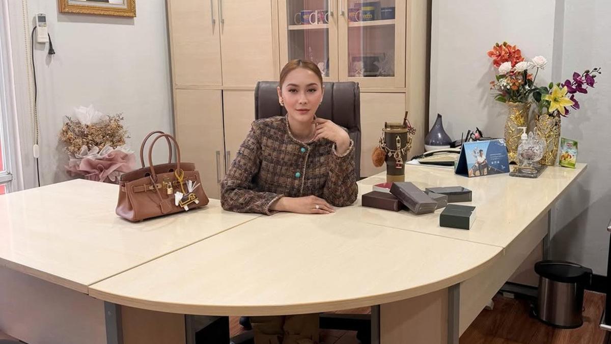 Potret Ruang Kerja Inul Daratista, Nuansa Mewah dengan Interior Elegan