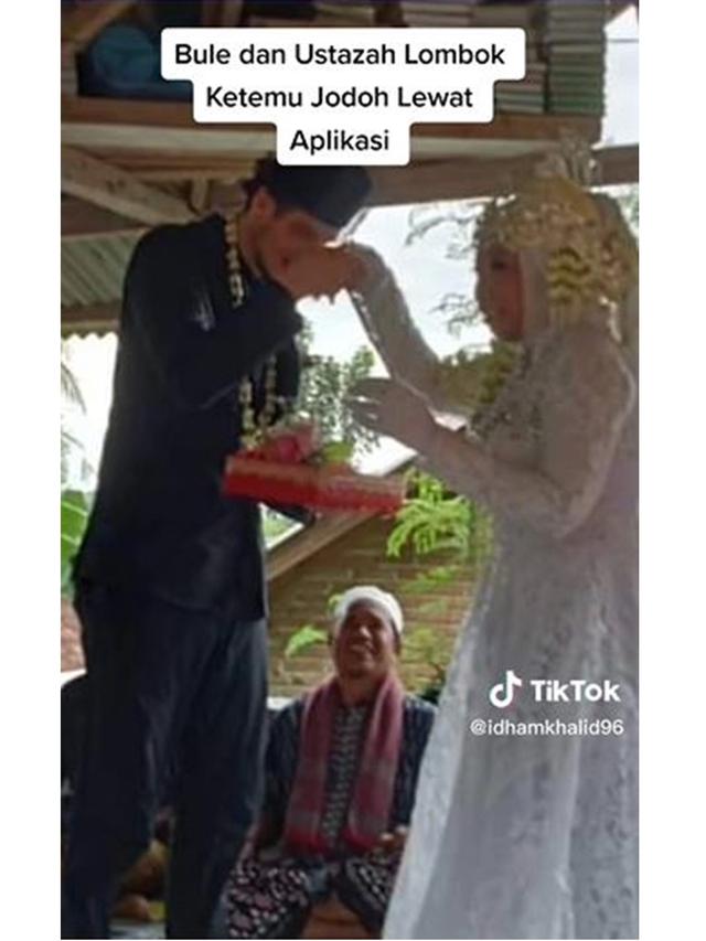 Viral Ustazah Asal Lombok Dinikahi Bule Belgia, Sampai Salat Istikharah 7 Kali