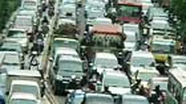 Di ulang tahun Jakarta yang ke-483, berbagai persoalan klasik masih mendera. Persoalan kemacetan misalnya. 