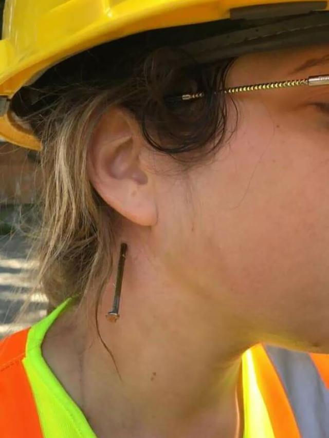 7 Potret Orang Saat Alami Hari yang Buruk di Tempat Kerja