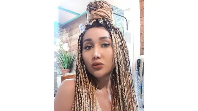 6 Gaya Lucinta Luna dengan Rambut Baru, African Box Braids Extension