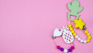 Ilustrasi aksesoris anak SD. (Photo by Elizabeth Mueller on Unsplash)