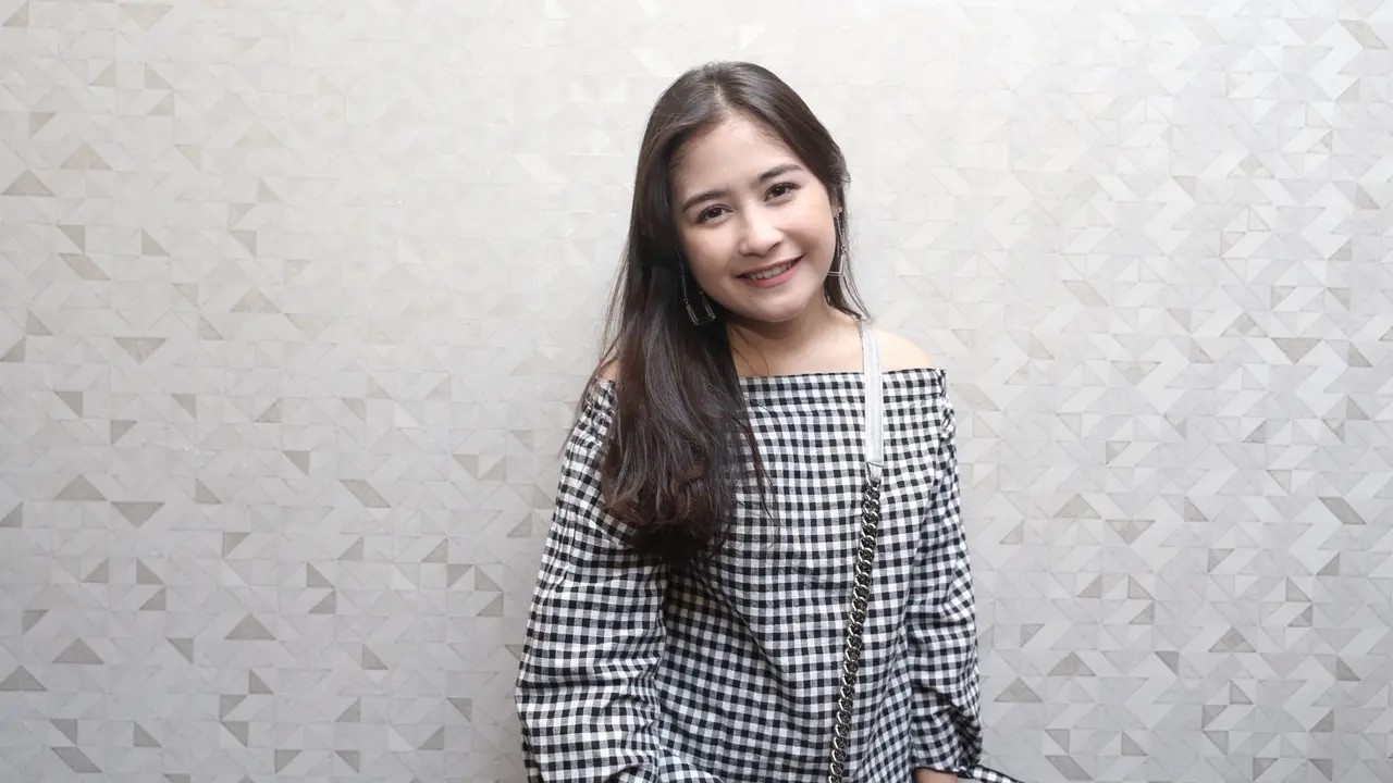 [Bintang] Bisa Melihat Hantu, Prilly Latuconsina Buat Fans Merinding