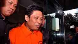 Usai ditetapkan sebagai tersangka, Direktur Utama PT Dutasari Citralaras, Mahfud Suroso, langsung ditahan KPK, (8/8/2014). (Liputan6.com/Miftahul Hayat)