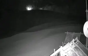 Anak Krakatau Kembali Erupsi Senin Malam, Ini Penjelasannya