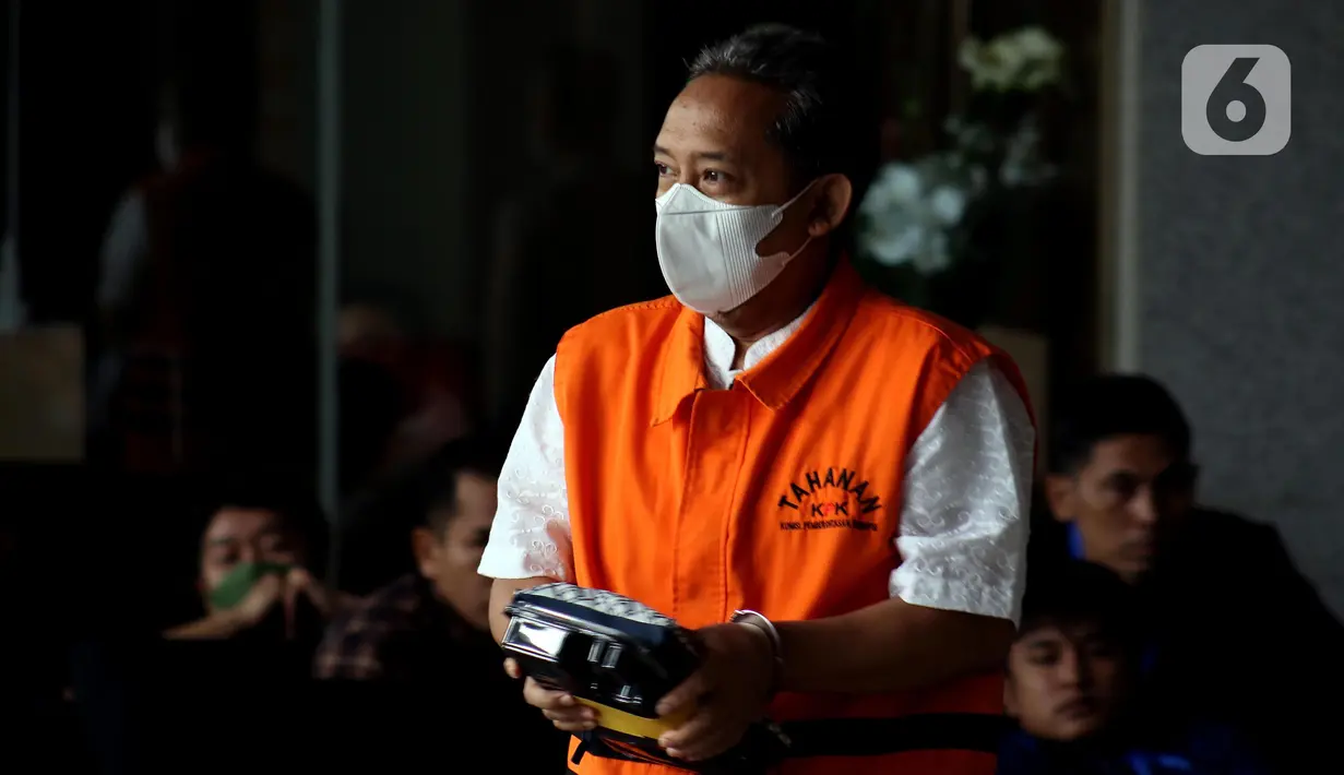 <p>Yana Mulyana kembali menjalani pemeriksaan lanjutan oleh tim penyidik KPK. (Liputan6.com/Helmi Fithriansyah)</p>