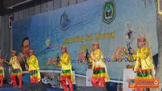Citizen6, Jakarta: Tarian daerah Maluku Utara mewarnai dan memeriahkan Lounching Sail Morotai 2012. (Pengirim: Efrimal Bahri)