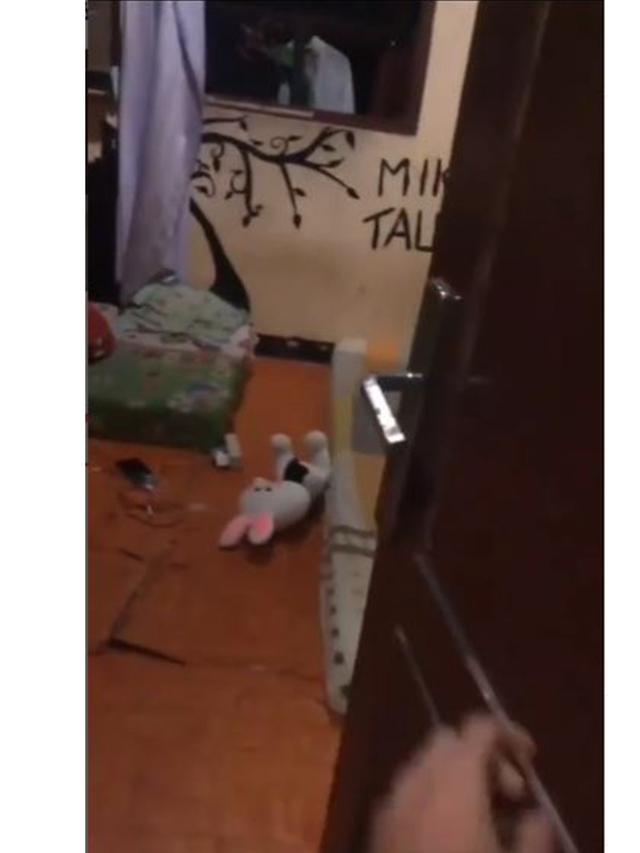 Heboh Boneka di Kamar Kos Pria Ini Bergerak Sendiri, Ternyata Hanya Konten