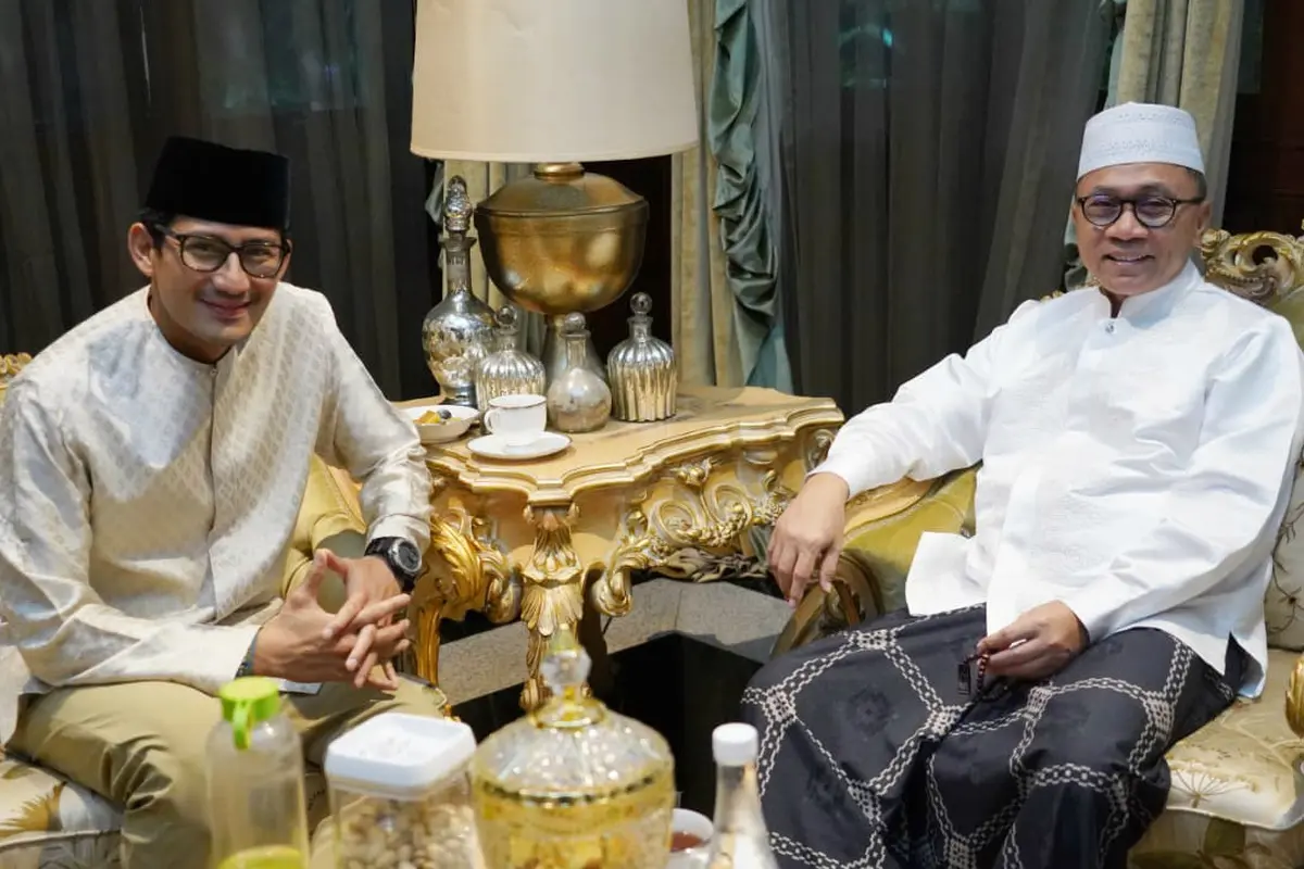 Cawapres nomor urut 02 Sandiaga Uno menyambangi Ketua Umum PAN Zulkifli Hasan, Sabtu (15/6/2019).
