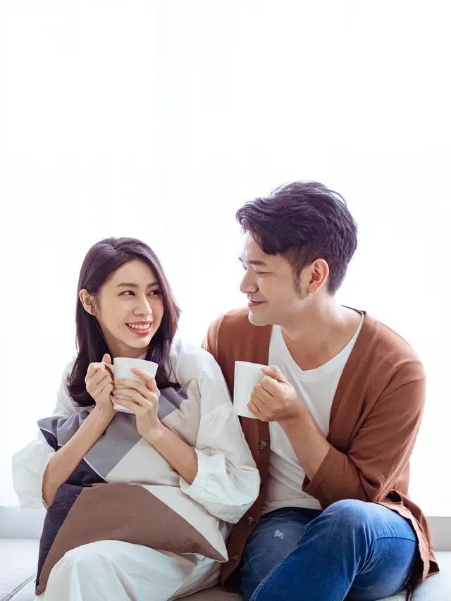 perempuan dan pasangan april 3