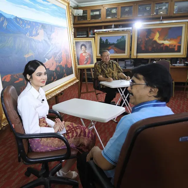 Pertemuan Syifa Hadju dan SBY
