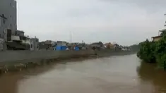 Hujan deras yang mengguyur kawasan Puncak Bogor, hingga Cuaca Jakarta hari ini sejak pagi hingga siang di selimuti awan serta hujan ringan.