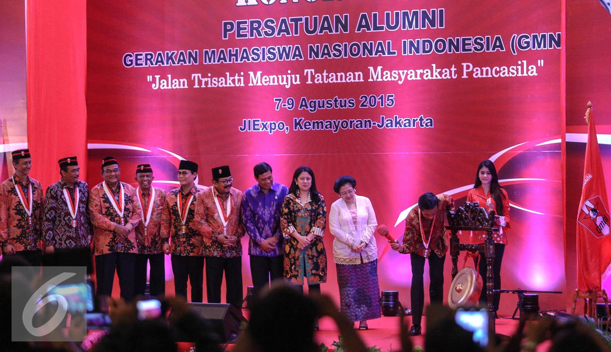 Joko Widodo saat berpidato dalam pembukaan Kongres III Persatuan Alumni GMNI, Jakarta, Jumat (8/7/2015). Kongres bertajuk Jalan Trisakti Menuju Tatanan Masyarakat Pancasila dihadiri sekitar 1.000 peserta. (Liputan6.com/Faizal Fanani)