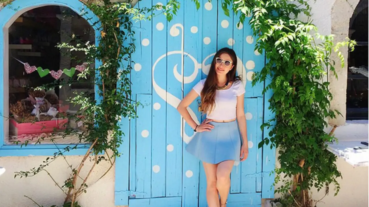 Pemeran Melek di Serial Elif Pamer Tubuh dalam Balutan Bikini