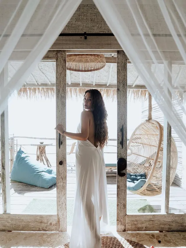Momen Liburan Siti Badriah di Bali, Outfitnya Curi Perhatian. (Sumber: Instagram/sitibadriahh)